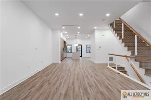 2 Harbor Front Plaza, Elizabeth, NJ 07206 - Photo 23