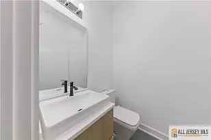 2 Harbor Front Plaza, Elizabeth, NJ 07206 - Photo 9