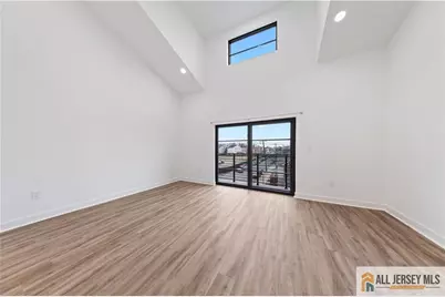 2 Harbor Front Plaza, Elizabeth, NJ 07206 - Photo 11