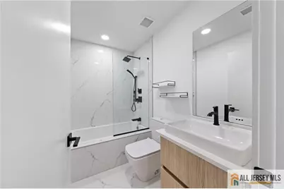 2 Harbor Front Plaza, Elizabeth, NJ 07206 - Photo 17