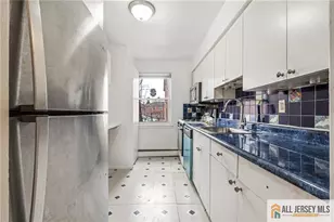 15 York Dr, Edison, NJ 08817 - Photo 11