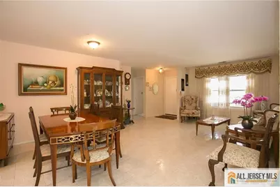 15 Clemmens Court, Edison, NJ 08820 - Photo 5