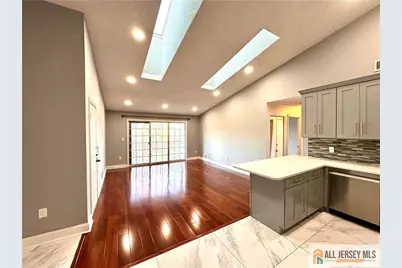 341 Wimbeldon Court, North Brunswick Township, NJ 08902 - Photo 11