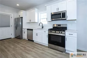 27 S 2nd St, Fords, NJ 08863 - Photo 7