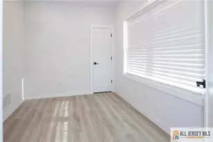 27 S 2nd St, Fords, NJ 08863 - Photo 15