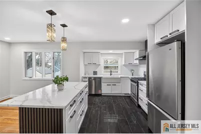 707 Warfield Road, North Plainfield, NJ 07063 - Photo 5