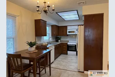 393 Newport Way #393-O, Monroe Township, NJ 08831 - Photo 3