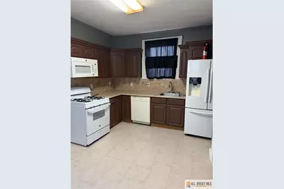 185 Linden #2 Avenue, Irvington, NJ 07111 - Photo 5