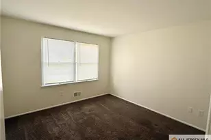 285 S Lincoln Ave, Middlesex, NJ 08846 - Photo 5