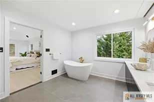 5 Hackett Dr, Edison, NJ 08820 - Photo 39