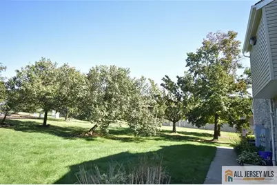 49 Farnham Square, Sayreville, NJ 08859 - Photo 21