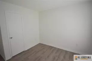 49 Farnham Square, Sayreville, NJ 08859 - Photo 11