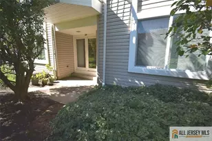 49 Farnham Square, Sayreville, NJ 08859 - Photo 19