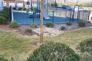 711 Greenland Square, Highland Park, NJ 08904 - Photo 5