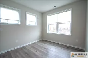 711 Greenland Square, Highland Park, NJ 08904 - Photo 21