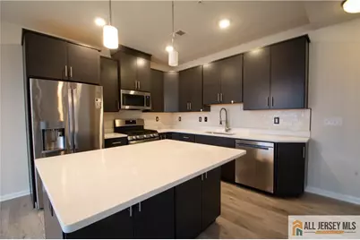 711 Greenland Square #711, Highland Park, NJ 08904 - Photo 15