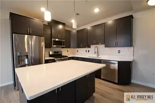 711 Greenland Square, Highland Park, NJ 08904 - Photo 15