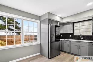 63 Scarlet Dr, Sayreville, NJ 08859 - Photo 15