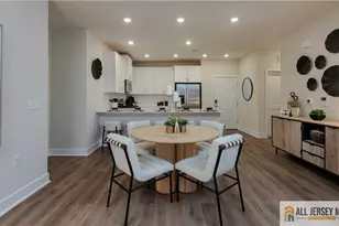 27303 Radford Ct, Monroe Township, NJ 08831 - Photo 5