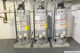 588 Livingston Ave, North Brunswick Township, NJ 08902 - Photo 11