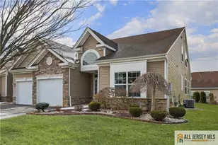 42 Gryphon Dr, Monroe Township, NJ 08831 - Photo 5