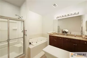 42 Gryphon Dr, Monroe Township, NJ 08831 - Photo 17