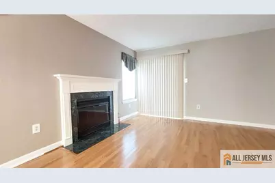 45 Farnham Square, Sayreville, NJ 08872 - Photo 13
