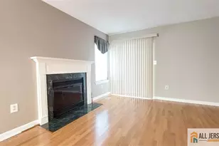 45 Farnham Square, Sayreville, NJ 08872 - Photo 13