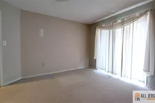 45 Farnham Square, Sayreville, NJ 08872 - Photo 7