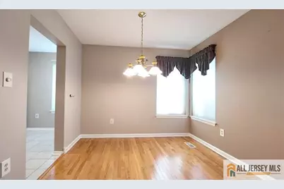 45 Farnham Square, Sayreville, NJ 08872 - Photo 11