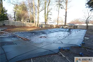 8 Normandy Rd, Colonia, NJ 07067 - Photo 5