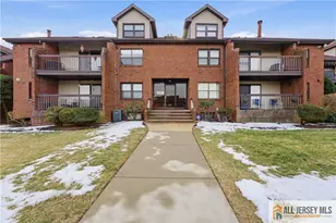 133 Beverly Hills Terrace, Woodbridge Township, NJ 07095 - Photo 1