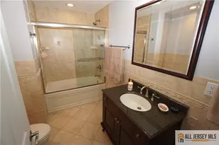 48 Lynnwood Rd, Edison, NJ 08820 - Photo 31