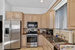 12 Wellington Pl, Monroe Township, NJ 08831 - Photo 11