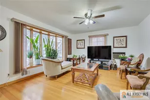 26 Goodwill Pl, Metuchen, NJ 08840 - Photo 9