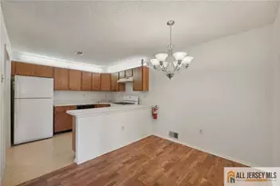 28 Wycoff Way, East Brunswick Township, NJ 08816 - Photo 3