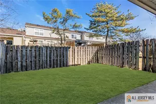 114 Wilshire Ct, Old Bridge Township, NJ 08857 - Photo 37