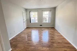 15 Hanover Square, Middlesex, NJ 08846 - Photo 3