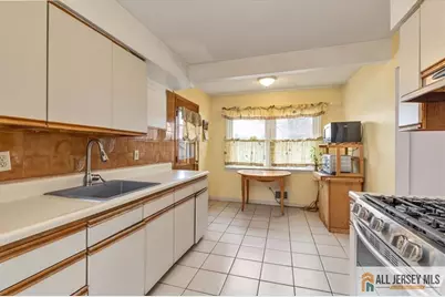 19 Lonsdale Drive, South Plainfield, NJ 07080 - Photo 15