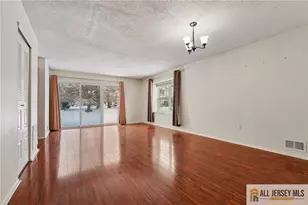 8 Marsh Ct, Lawrence Township, NJ 08648 - Photo 7