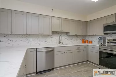 30 S Adelaide Avenue #4K, Highland Park, NJ 08904 - Photo 7