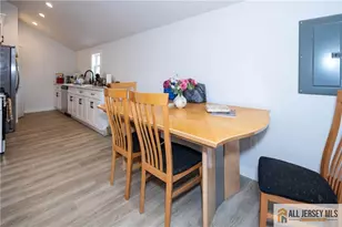 27 S 2nd St, Fords, NJ 08863 - Photo 25