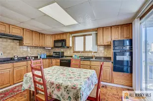 12 E William St, Fords, NJ 08863 - Photo 17