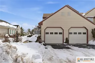 17 Dorchester Dr, Monroe Township, NJ 08831 - Photo 25