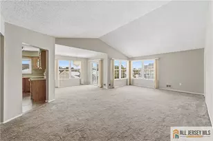 17 Dorchester Dr, Monroe Township, NJ 08831 - Photo 11