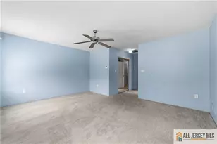 17 Dorchester Dr, Monroe Township, NJ 08831 - Photo 19