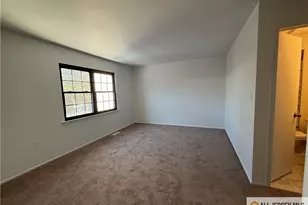 123 Aspen Dr, North Brunswick Township, NJ 08902 - Photo 13