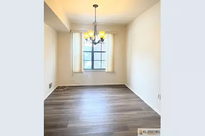 102 Keystone Court, Edison, NJ 08817 - Photo 5