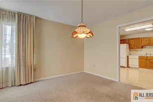 106 Blackbird Dr, Monroe Township, NJ 08831 - Photo 9