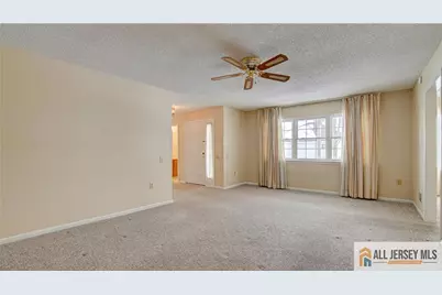 106 Blackbird Drive, Monroe Township, NJ 08831 - Photo 5